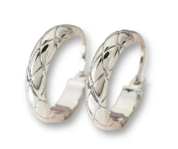 Polished Metal Texture Silver Hoop Earrings for Women