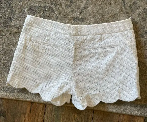 Club Monaco White Eyelet Scalloped Edge Low Rise Summer Shorts 2