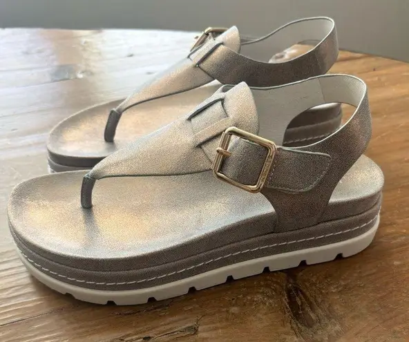 Becky Buckled Platform Thong Sandals