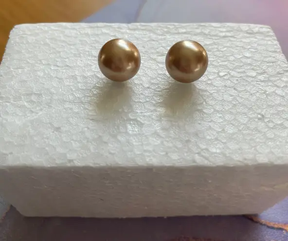 Golden Pearl Stud Earrings Jewelry Classic Simple Minimalist Chic Clean Girl Gold