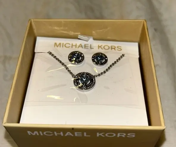 Michael Kors  Necklace and Earrings gift set silver with blue stones