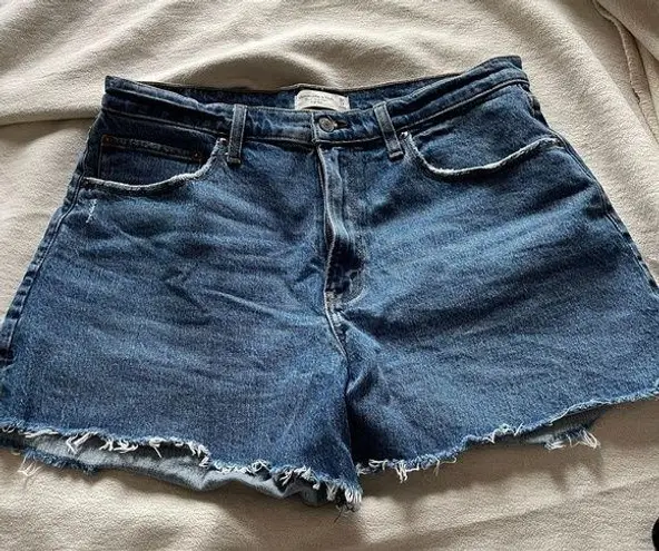 Abercrombie & Fitch Abercrombie Curve Love High Rise 4" Mom Short - Image 1
