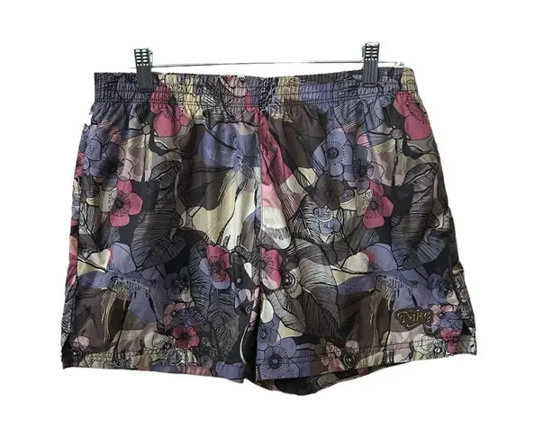 Nike Floral W NWS Femme Multicolor Shorts Size XL.