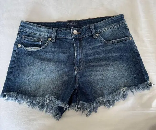 Just USA Dark Wash Frayed Cutoff Denim Shorts Women's Size 29