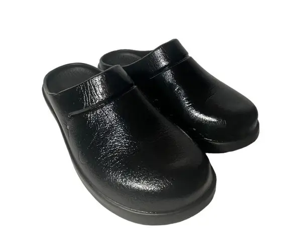 OOFOS Oocloog Luxe Black Clogs Sandals Mules Waterproof Size M7/W9/EUR 40