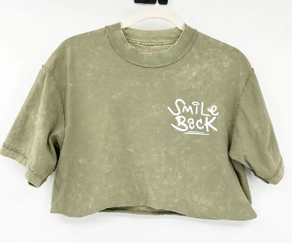 Youniverse Womens Streetwear Smile Back Graphic Cutoff Crop T