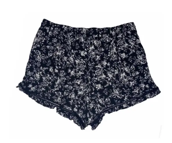 Full Tilt ꕥ Floral Window Pane Lace Trim Short ꕥ Black with White Print ꕥ Size M