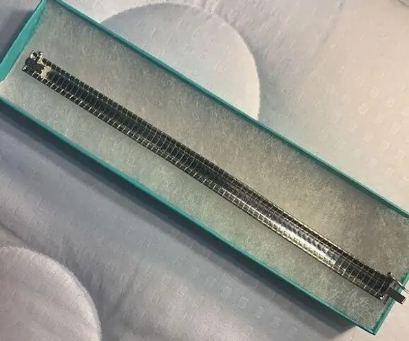 925 Sterling Silver Omega 7 1/2 inch Bracelet with Clasp. Made in Italy Silver