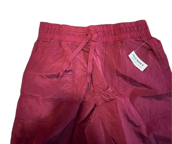 Old Navy NWT  High-Waisted Dark Pink Bermuda Shorts Size Small