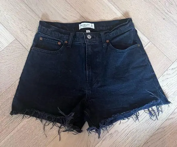 Abercrombie & Fitch  High Rise Mom Shorts Curve Love Black 4”