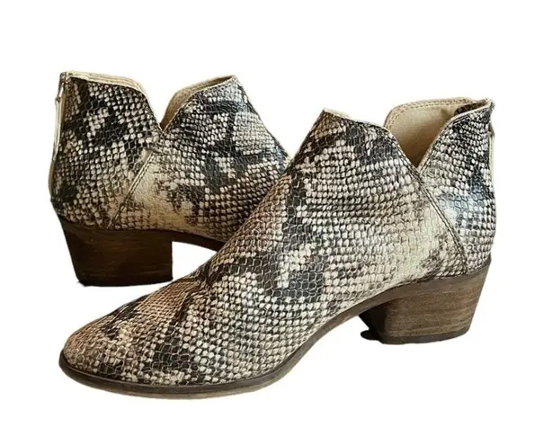 Dolce Vita Women’s Bootie Karsen Back Zip Faux Snakeskin Pointed Toe Size 8M Gray