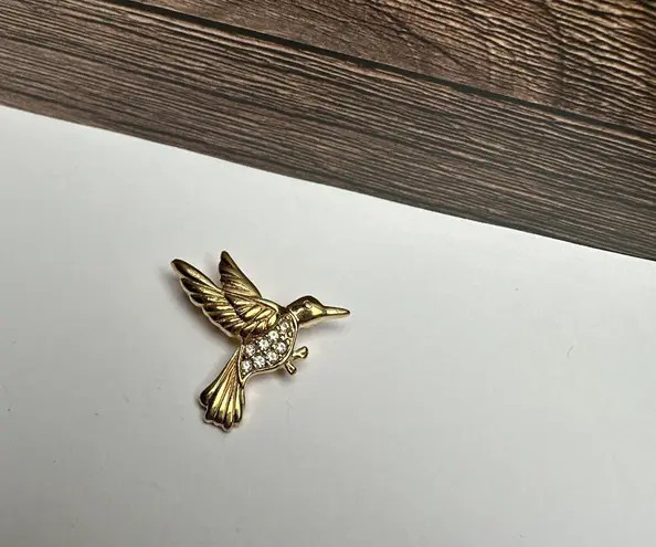 Trifari Rhinestone Hummingbird Bird Gold Tone Small Brooch Pin Signed