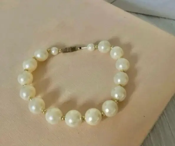 Pearl Bracelet Gold Bead Elegant Vintage “Lagaertha” Classic Minimal Pearlcore White