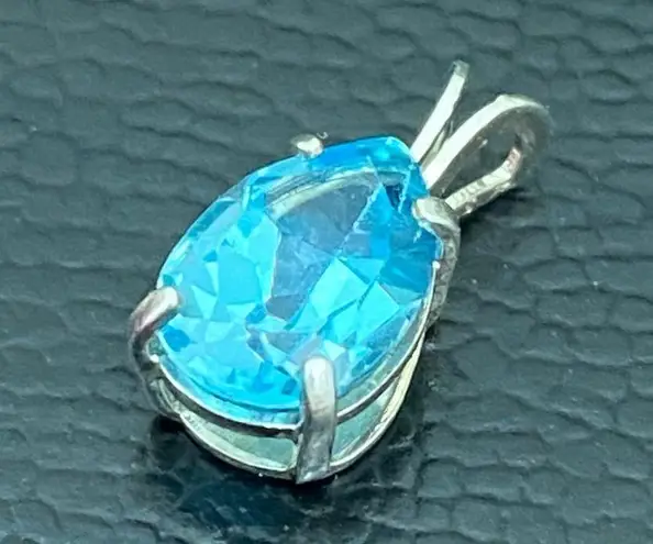 Sterling Silver Vintage Blue Topaz CZ Cubic Zirconia Teardrop Pendant 0.7g