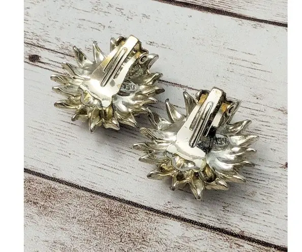 Vintage Weiss Clip On Earrings Cream with Aurora Borealis Center
