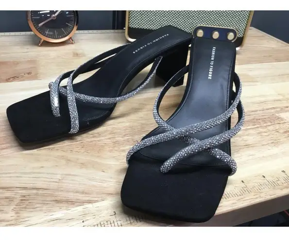 Fashion to figure Nikita Wide Width Women's 10 W Silver Slip-On Dress Sandals