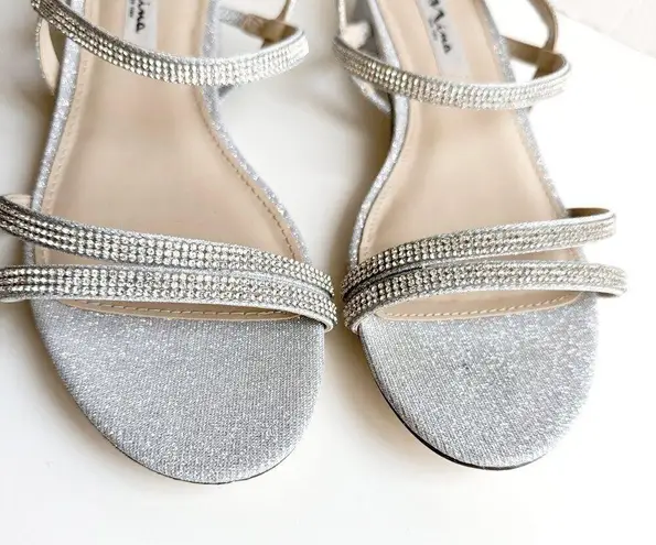 Nina Sarita Evening Metallic Crystal Strappy Flat Textured Sandals Size 9