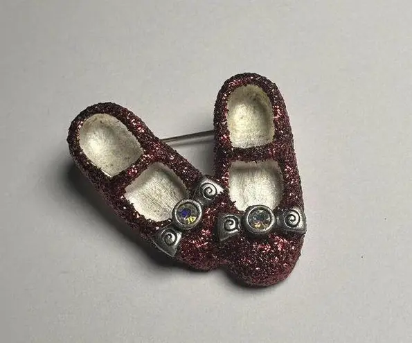 Rudy Red Dorothy Shoes Wizard Of Oz Glitter & Rhinestone Silver Tone Brooch Pin