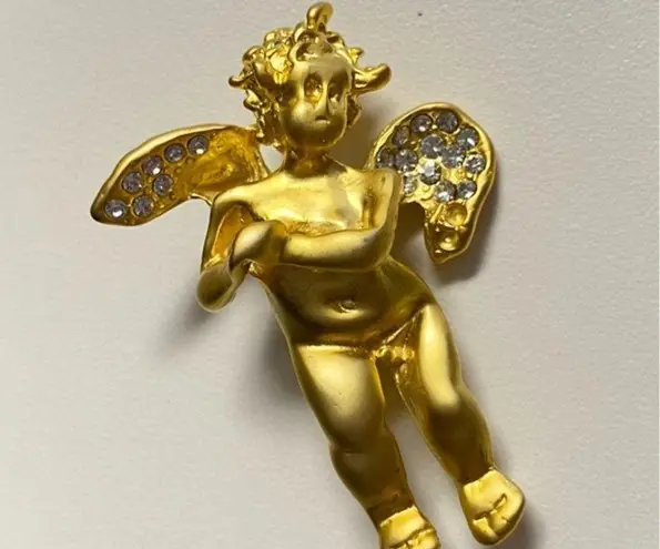 Angel Cherub with Rhinestone on Wings Brooch Pin Gold Tone Vintage