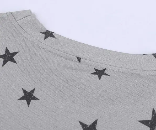 STAR PRINT GRAY ROUND NECK LONG SLEEVE Size undefined