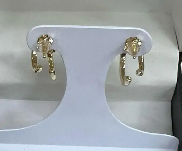 Exquisite Diamond Zircon 1β Gold Plated Hoops, 1.5