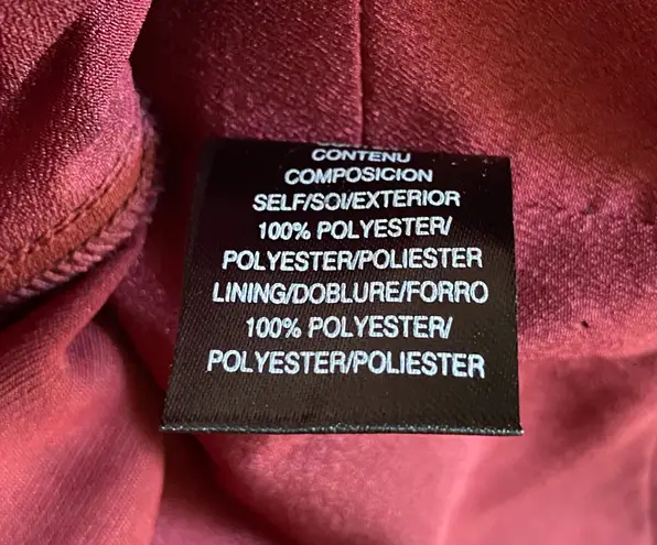 Leyden NWT- Super cute crop top