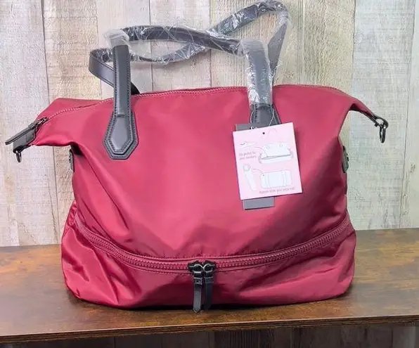 Mondani New York WeekenderTote/Duffle/Gym Bag Holds Sneakers & Yoga Mat …