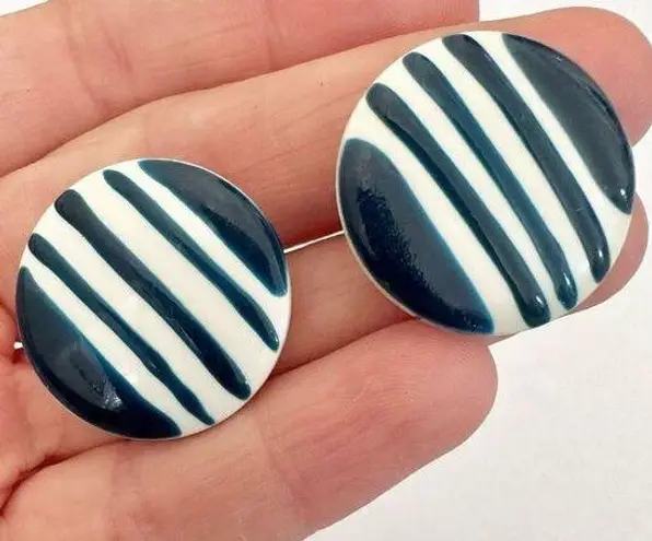Vintage navy and white circled striped earrings Blue