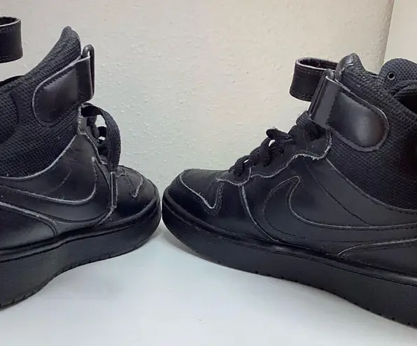 Nike  Court Borough Mid 2 Shoes CD7782-001
Kids size 6Y Women’s 8 Triple Black