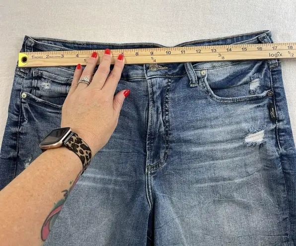 Silver Jeans Co. Sz 34 Bermuda Shorts Sure Thing High Rise 6.5 In Cuffed Stretch