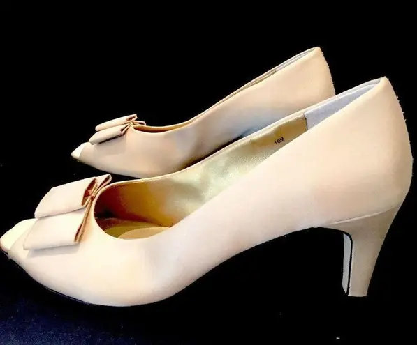 Notte Van Eli di Satin Heels NEW 10 M