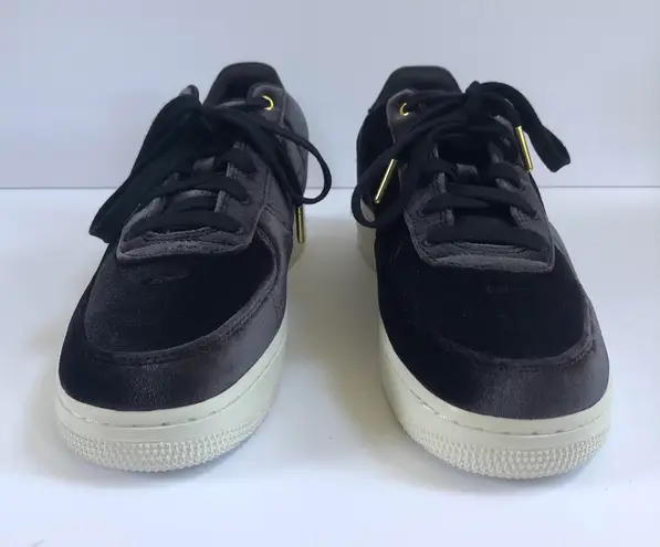 Nike Air Force 1 AF1 Low Black Velour