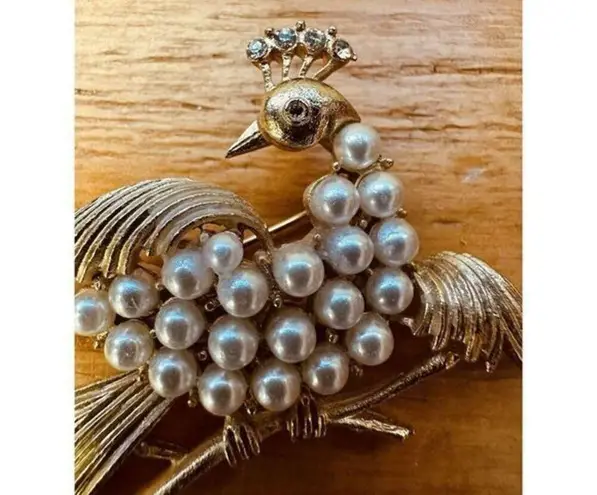 Peacock Lapel Pin Brooch Gold Tone Costume Pearl Accents Fashion Jewelry Gold