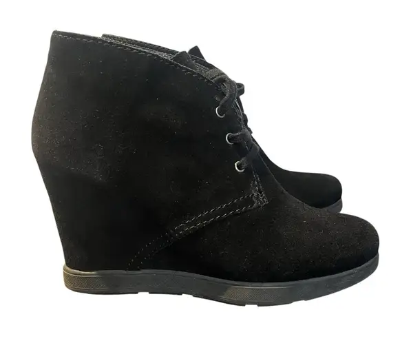 Dolce Vita Women's 7.5 black suede wedge chukka style lace up booties - Image 1