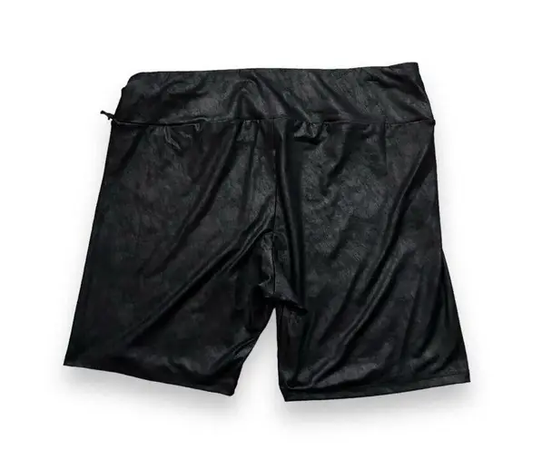 Ava & Viv Women's Plus Bike Shorts Black High Rise Liquid Shine Sharkskin 2X