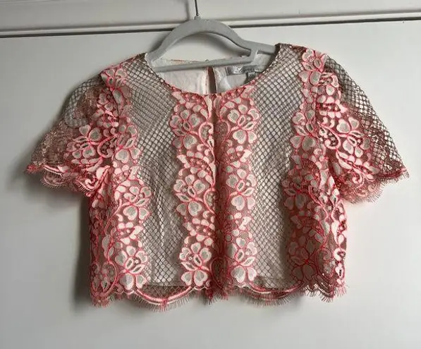 Lovers + Friends  crop blouse 
Size XS