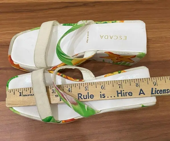 ESCADA White Floral Tropical Beach Wedge Sandals Size 35 1/2 (6