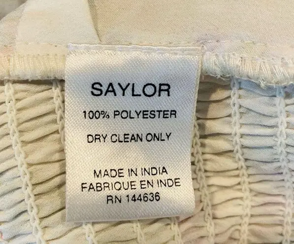 Saylor Floral puff sleeve cropped top. Size XS