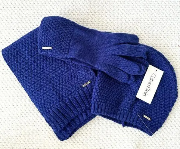 Calvin Klein  Bold Blue 3 Piece Hat Scarf Gloves Textured Sweater Knit Set New