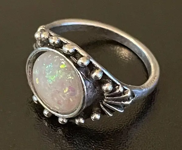 Vintage simulated opal silver plated ring size 6.75