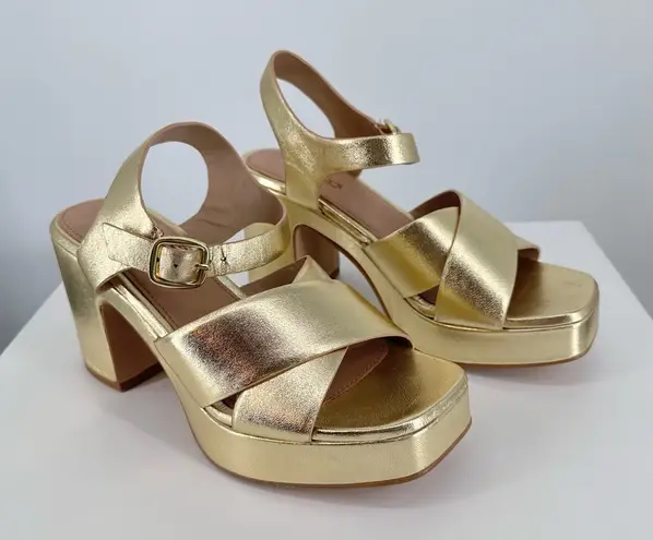 Seychelles Blessings Metallic Gold Heeled Platform Sandals size 9.5 Ankle Strap
