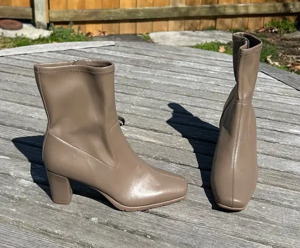 Aerosoles Women's Cinnamon Heeled Tailored Booties size 6