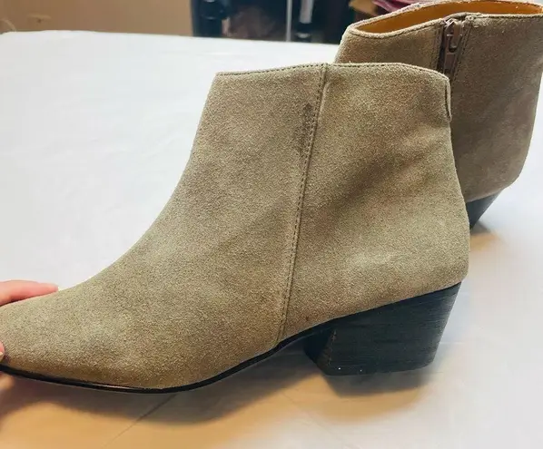 Kelsi Dagger  Tan Suede Booties