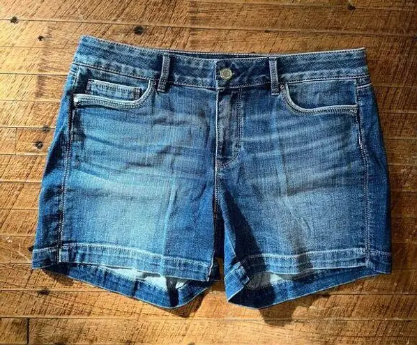 White House | Black Market  denim The Short sz 6 shorts