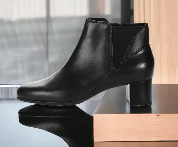 Aravon Rockport Career Dress Chelsea Boots in Black Leather Size 12, New in Box