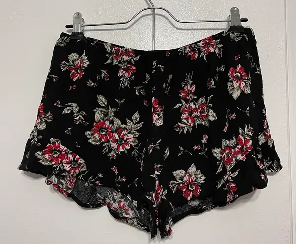 Urban Outfitters Black floral scalloped shorts