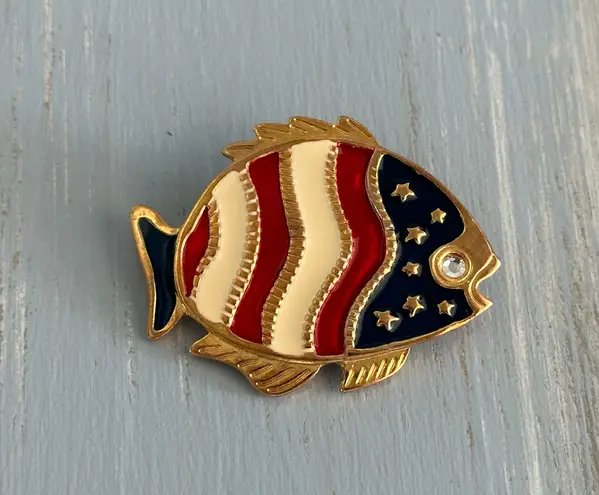 Newpro Vintage Patriotic Fish Brooch Red White & Blue Enamel Rhinestone Eye