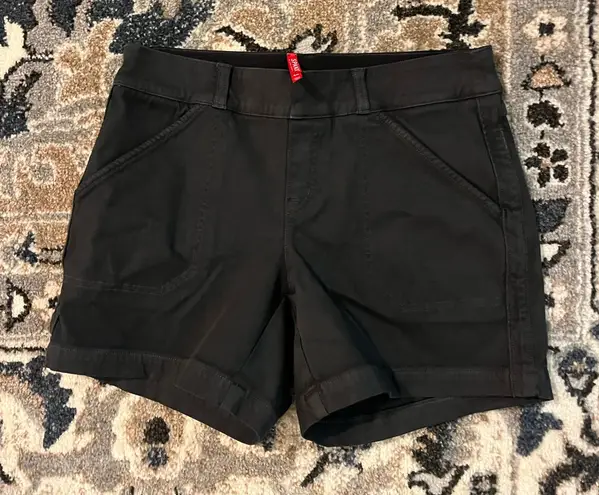 Spanx  Black Pull On Twill Stretch Shorts - Size Small - Image 1