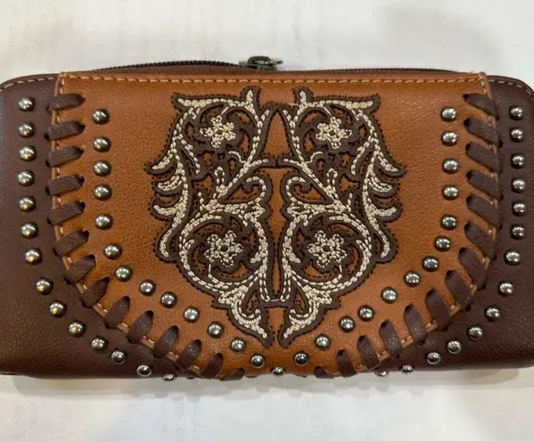 Montana West American Bling by Brown Leather & Studs zip wallet NWOT