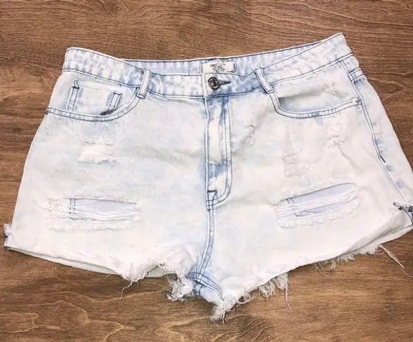 Forever 21  size 30 light wash distressed shorts